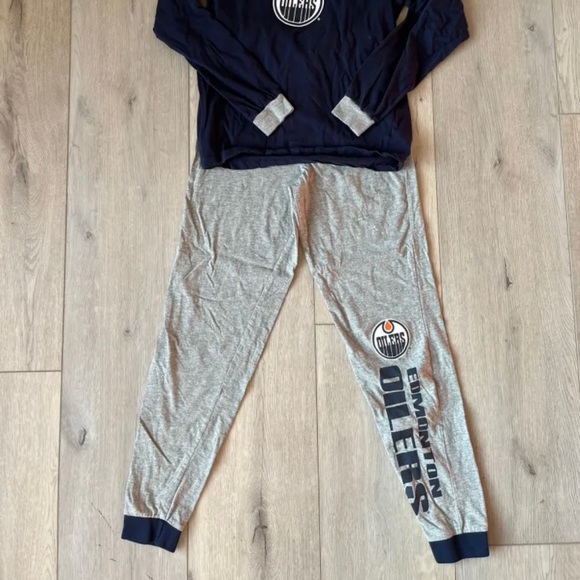 Edmonton Oilers Hockey Boy’s Pyjamas - Picture 2 of 7